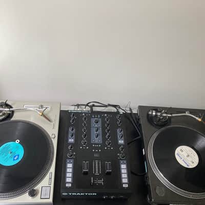 Full Dj Setup Pair (2 x) Technics SL-1200 MK2 + Traktor Z2 mixer +