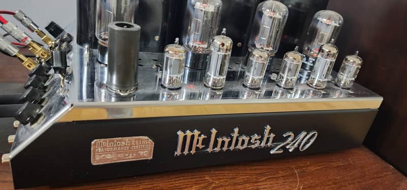 Mcintosh MC240 Tubes Amps (SERVICED) image 1