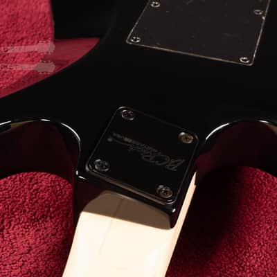 B.C. Rich Gunslinger Retro II with Floyd Rose - Black image 12