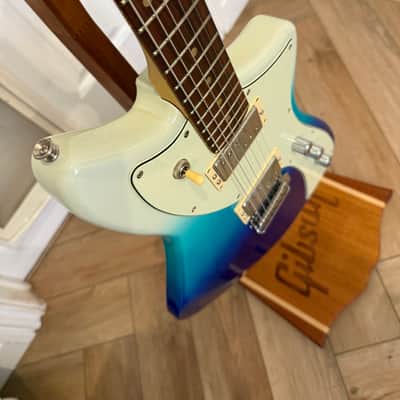 Fender Player Plus Meteora HH 2022 - Present - Belair Blue image 9