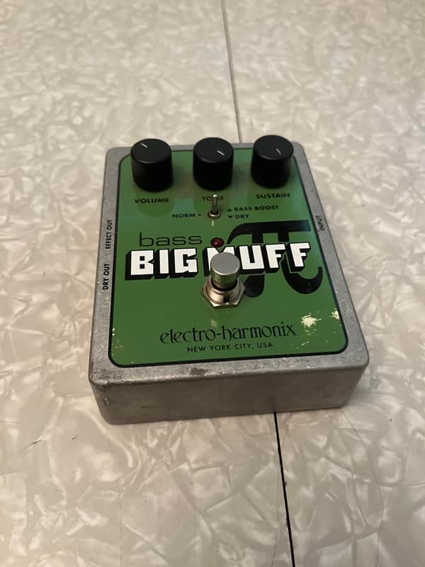 Electro-Harmonix Bass Big Muff Pi Distortion / Sustainer 2008 - Present - Green image 1