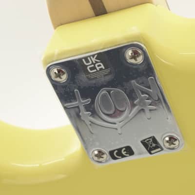 Fender Limited Edition Tom DeLonge Signature Stratocaster 2023 - Graffiti Yellow imagen 12
