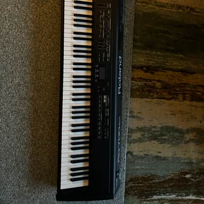 Roland RD-700SX 88-Key Digital Stage Piano 2004 - 2008 - Black