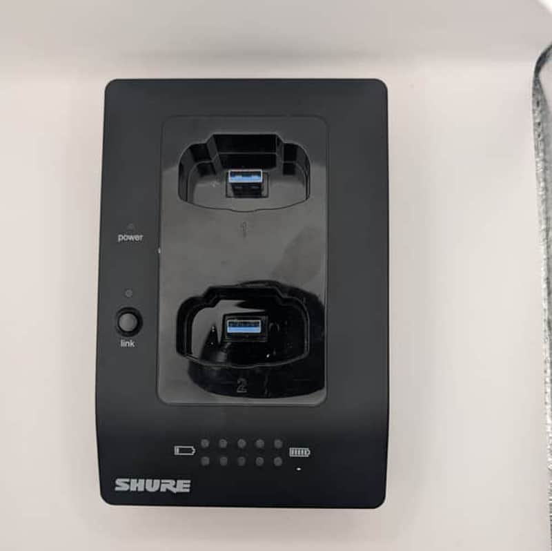 Shure MXWNCS2 2-Port Networked Charging Station 2022 - Present - Black image 1