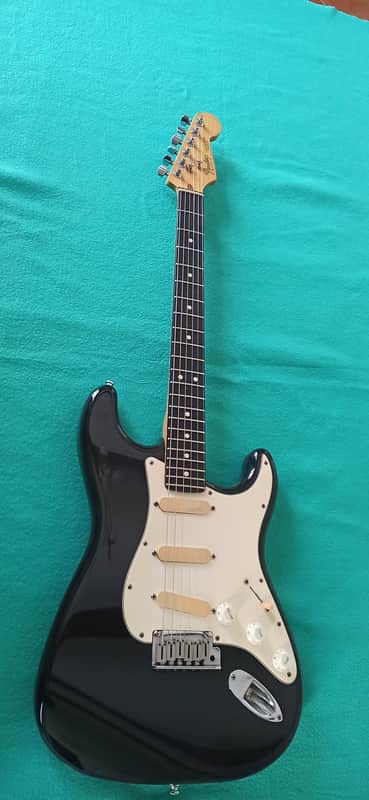 Fender Strat Plus Deluxe with Rosewood Fretboard 1988 Black | Reverb