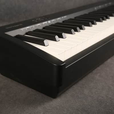 Roland FP-10 88 Key Digital Piano - Pedal - 2nd Hand image 3