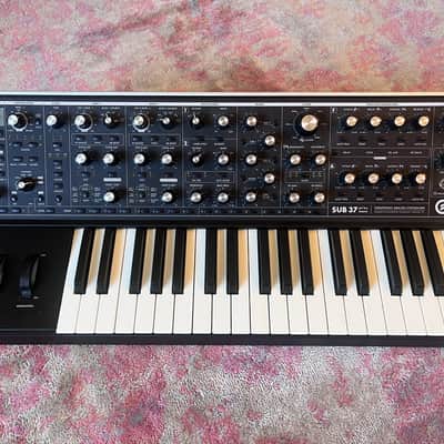 Moog Subsequent 37 Analog Synth 2017 - Present - Black