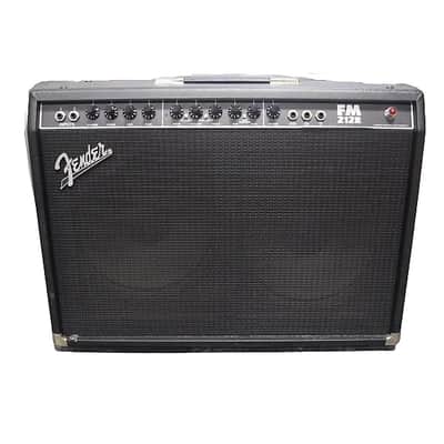 Fender FM 212R 2-Channel 100-Watt 2x12