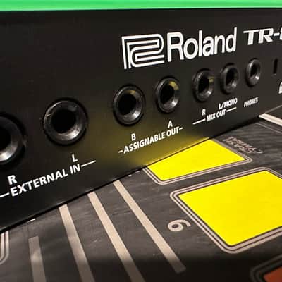 Roland AIRA TR-8 Rhythm Performer Drum Machine 2014 - Present - Black image 11
