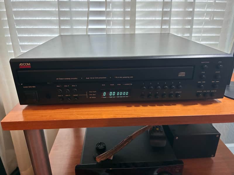 Wonderful Made in Japan Adcom GCD-600 5 Disc Changer with TDA-1541A Chip. See VIDEO!