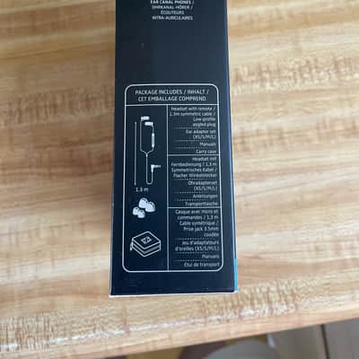 Sennheiser HDI Headphone With Momentum - Black with Red image 4