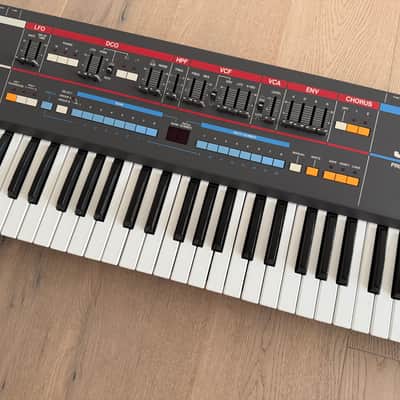 Roland Juno-106 61-Key Programmable Polyphonic Synthesizer 1984 - 1985 - Black (Serviced / Warranty / Roland Case / Literature) image 9