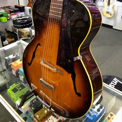 Gibson L50 1942 Acoustic Guitar with Case - Pre Owned image 7