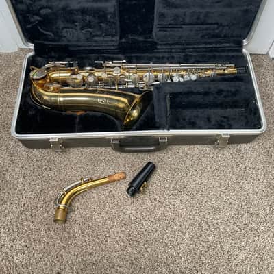 selmer bundy alto sax saxophone w/case and mouthpiece image 1