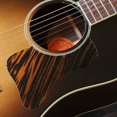 MINTY! 2010 Gibson Advanced Jumbo Acoustic Guitar Vintage Sunburst + OHSC image 4