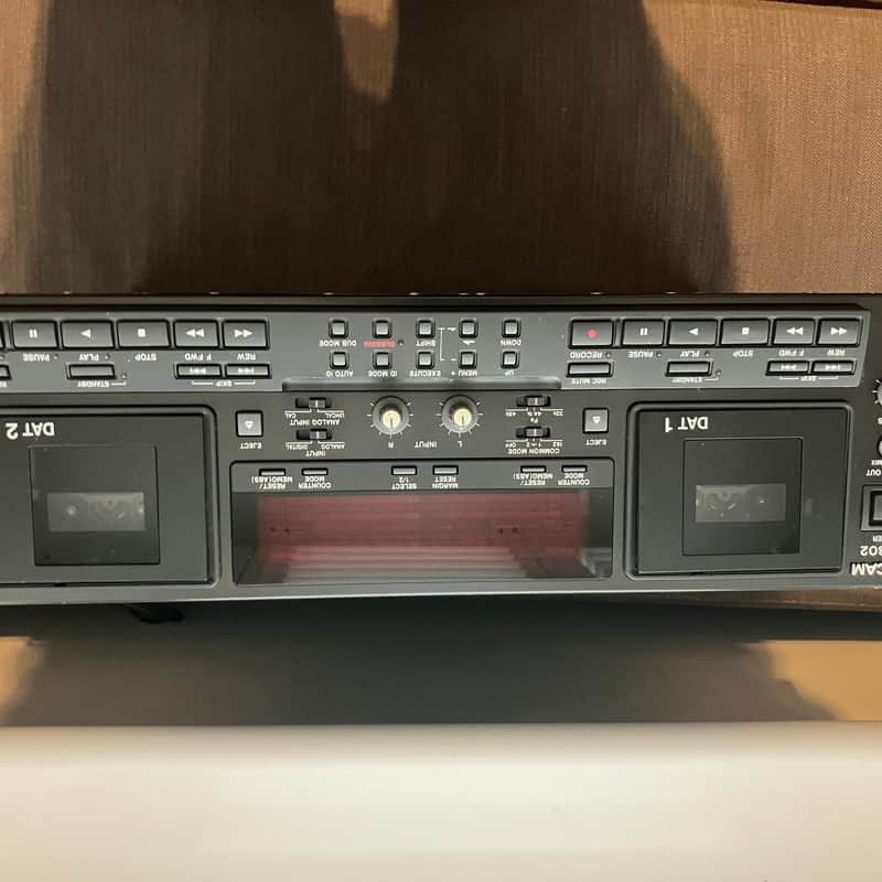 2000 s TASCAM DA-302 Black