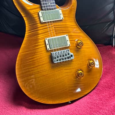 PRS Custom 22 10-Top Tremolo - 2001 - Violin Amber - Dragon II - East Indian Rosewood Fingerboard - Wide Fat Carve - NOS New Old Stock Like New Condition Massive Tight Flame OHSC image 3