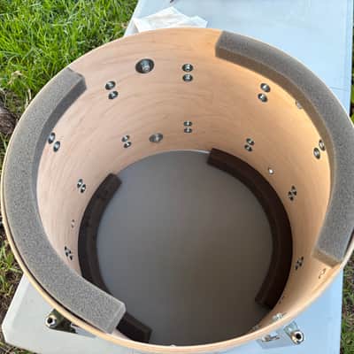 Dynasty Custom Elite 18x14  - Silver mirror Marching Drum image 4