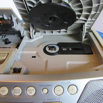 Vintage Sony Radio CFD-S05 Cassette, Cd player 2000s image 8
