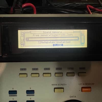 AKAI MPC2000XL MPC 2000 XL 32m 100M zip drive / pads, drum //ARMENS// image 2