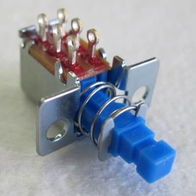 Fender Push-Push DPDT Switch with 0.109″ Mounting Holes 0079119000