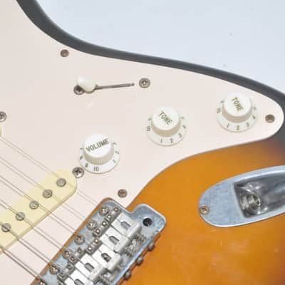 Fender japan ST-57 stratocaster sunburst Electric Guitar Ref No.6098 image 5