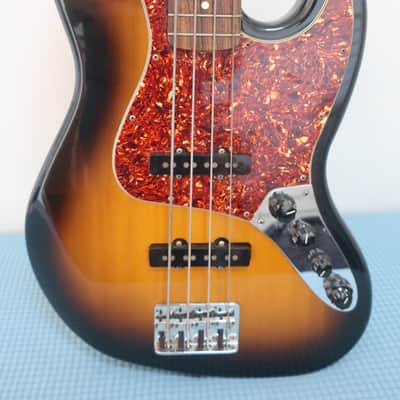 2010 Fender MIM J Jazz Bass Guitar Sunburst Full Scale Clean Paint Solid Workhorse With Soft Case image 4