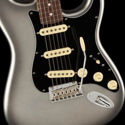 Fender AMERICAN PROFESSIONAL II STRATOCASTER Guitar - Mercury image 2