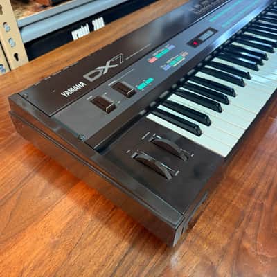 Yamaha DX7 Serviced, Optional Factory Case & Music Holder