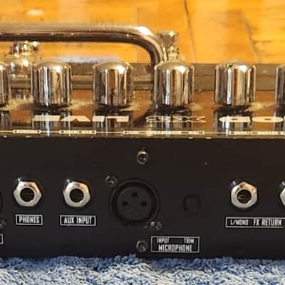Line 6 POD X3 Live Multi-Effect and Amp Modeler 2007 - 2011 - Black image 2