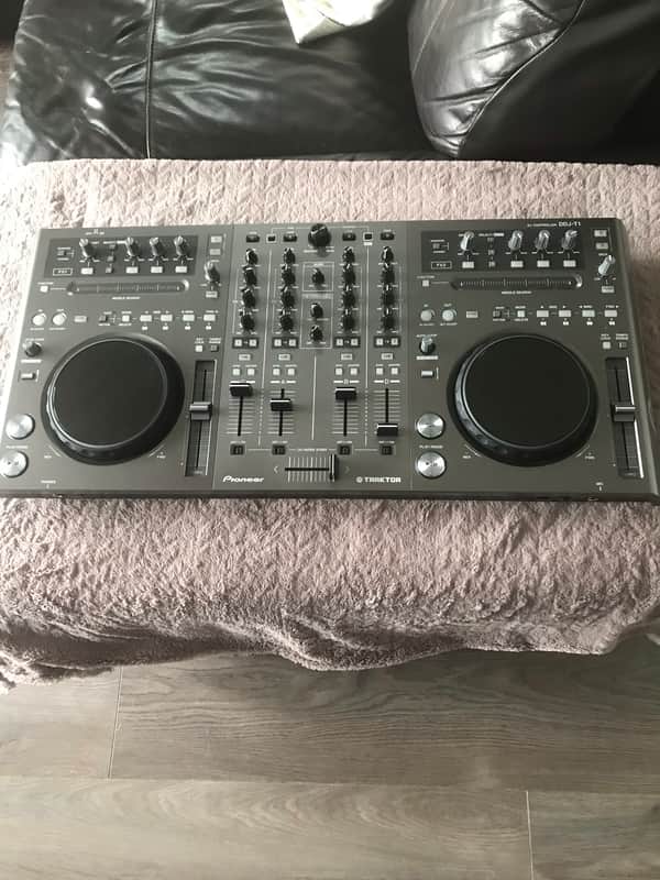 Pioneer DDJ-T1 Silver + Traktor Pro 3 licenc image 1