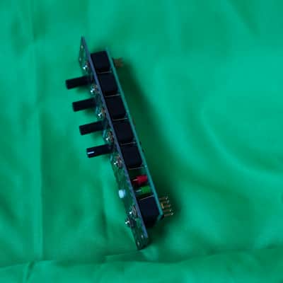 Tesseract Modular Radioactive image 4