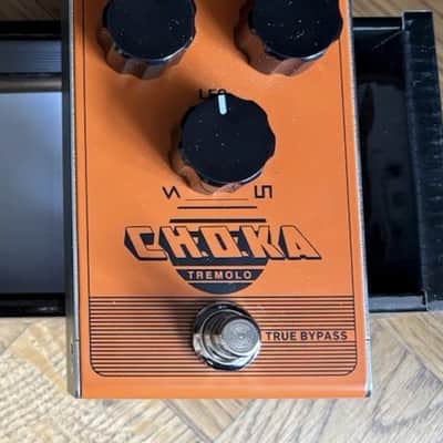 TC Electronic Choka Tremolo 2020 - Present - Orange - Vintage Tremelo Vibrato image 1