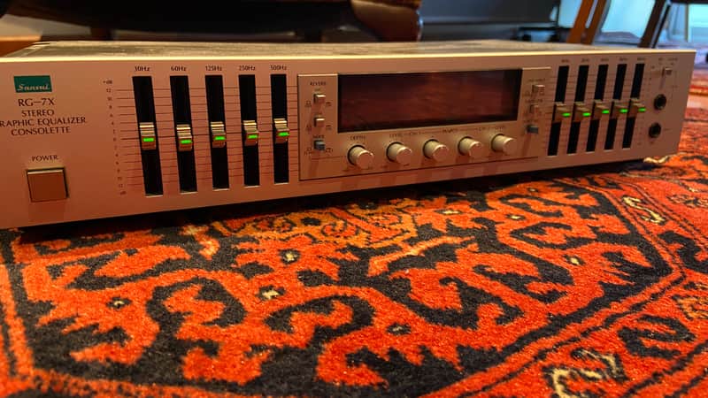 Sansui RG-7X Stereo Graphic Equalizer Consolette 1980s image 1