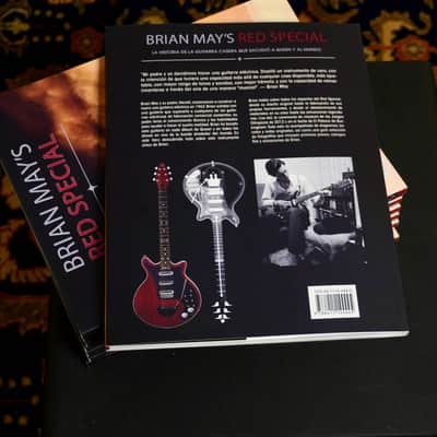 RED SPECIAL Book / Libro BRIAN MAY'S RED SPECIAL. LA HISTORIA DE LA GUITARRA CASERA QUE SACUDIÓ A Q image 3