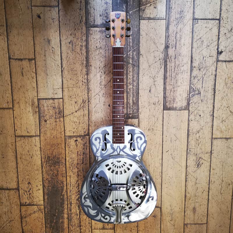 Dobro 33D