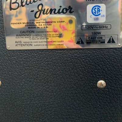 Fender Blues Junior, 1 x 12" all Tube 15 Watt Amplifier with cover - Made in USA image 6