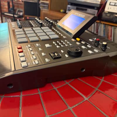 Akai MPC5000 - W/  DVD-CD Drive Excellent Condition! image 11