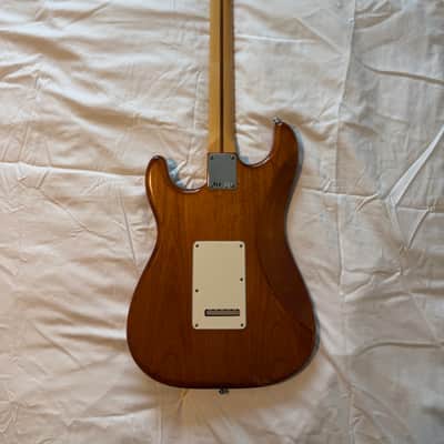 Fender FSR American Special Hand-Stained Stratocaster with Maple Fretboard 2012 - 2013 - Satin Honey Burst image 4