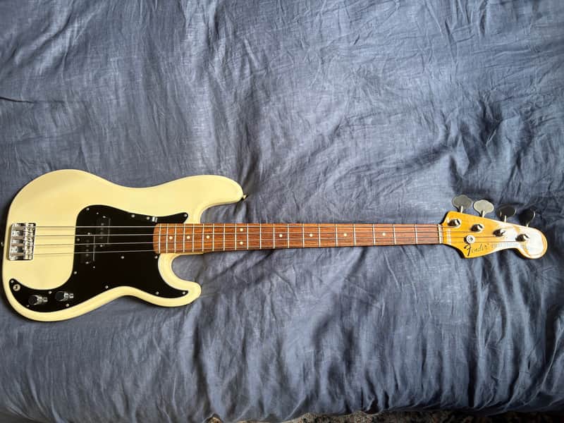 Fender PB-70 Precision Bass Reissue CIJ imagen 1