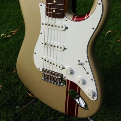 Fender USA signature series  Stratocaster John Mayer  2007 Shoreline Gold Red Rally Stripe image 6
