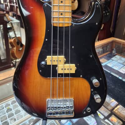 Fender Precision Bass with Maple Fretboard 1970 - 1983 - Sunburst image 2