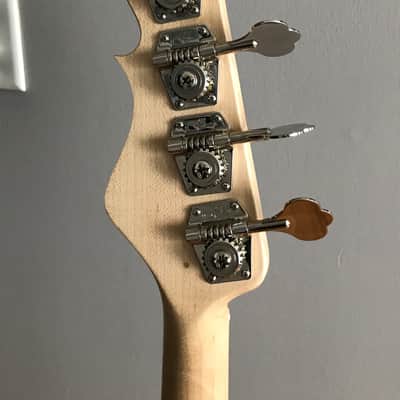 G&L L-1500 Bass in Blackburst w/OHSC - Made in USA (L1500) image 7