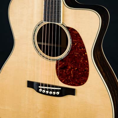 Bourgeois GAC-150 Ziricote And Italian Spruce Grand Auditorium Cutaway NEW image 9