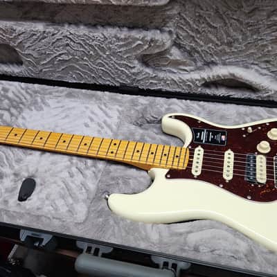 Open Box Fender American Professional II Stratocaster HSS - Olympic White (includes case) image 6