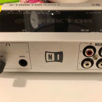 Traktor Audio 6 Native Instruments USB Audio Interface image 2