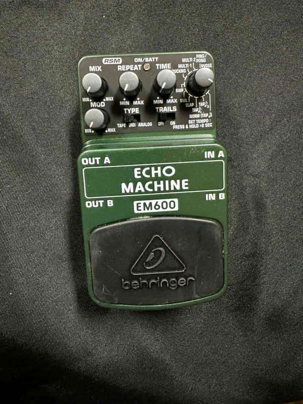 Behringer EM600 Echo Machine Pedal 2010s - Standard image 1