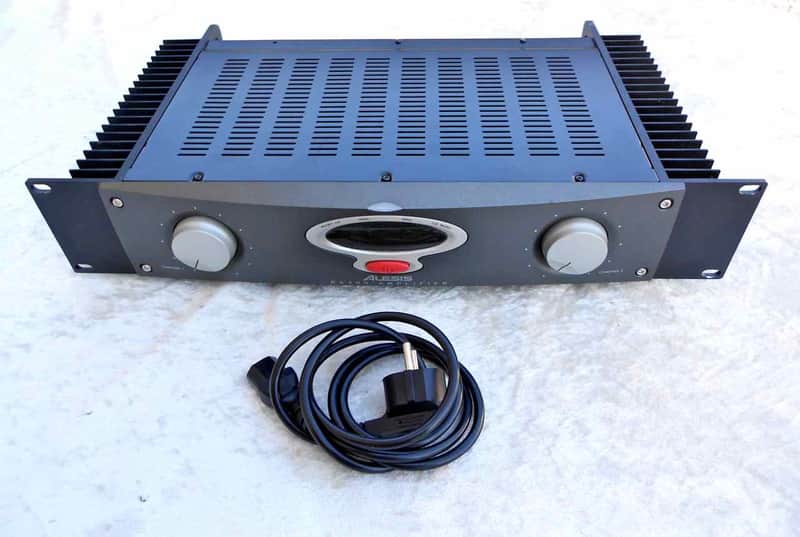 Alesis RA300 Reference Amplifier image 1