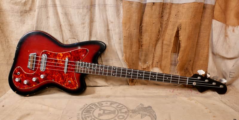 Silvertone 1443 Hornet Bass 1966 - Redburst image 1