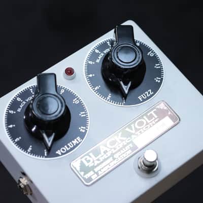Black Volt Amplification VFUZZ Vintage Fuzz Circuit Design Effect Pedal #110 image 7